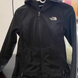 North Face wind wall jacket! Rain proof!
